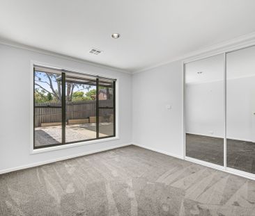 31 Esmond Avenue, Jerrabomberra - Photo 5