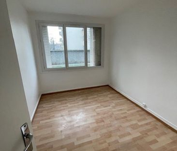 Location Appartement 4 pièces 68m² VAULX EN VELIN 69120 - Photo 3