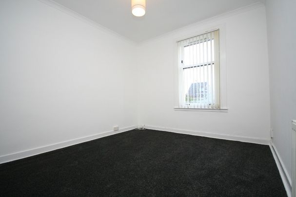 Kingston Road, 2 Bed Unfurnished Flat, Neilston – Available 18/10/2024 - Photo 1