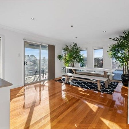 ***COMING SOON*** Luxury Living with Space, Style & Entertainer's Appeal - Photo 3