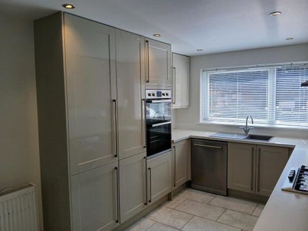 3 bedroom townhouse to rent - Photo 4
