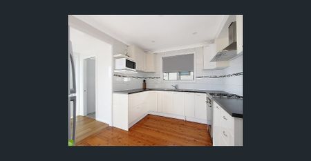 3 Bedroom home on large, flat block - Photo 4