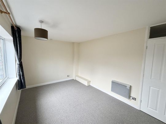 Charnwood Court, Coalville, Leicestershire - Photo 1