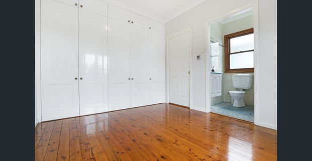 3 bedroom renovated home - Photo 1