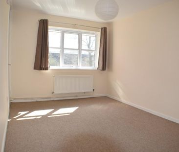 2 bedroom maisonette to rent - Photo 2