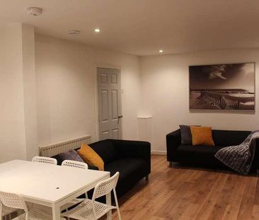 Bedroom Detached House In Winton, BH9 - Photo 5