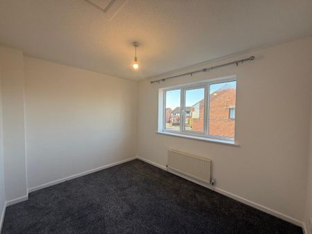 2 bedroom terraced house to rent - Photo 3