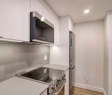 3421 Durocher - Photo 1