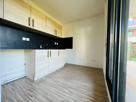 Location Appartement 2 pièces 43m² FRANQUEVILLE ST PIERRE 76520 - Photo 5
