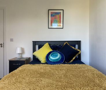 1 bedroom in a flat share to rent - Photo 5