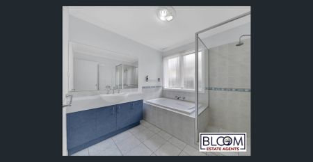 Family home in a desirable location in Melton near convenience store - Photo 4