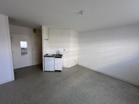 Location Appartement 1 pièce 23m² ANGERS 49100 - Photo 2