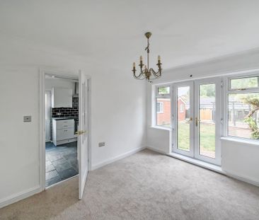 3 bedroom semi-detached house to rent - Photo 4