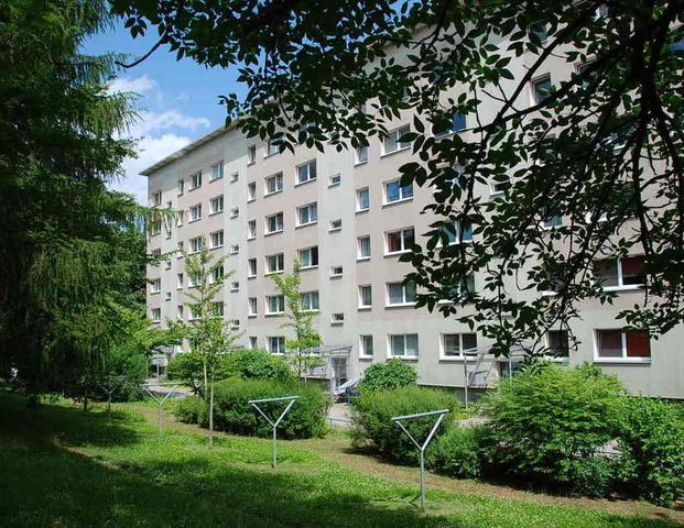 3-Raum-Wohnung und den Spielplatz im Wohnumfeld - Photo 1