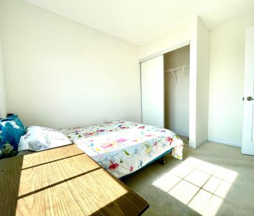 For Lease - 2280 Baronwood Drive Unit# 91, Oakville, Ontario - Photo 3