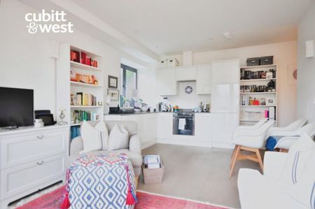 1 bedroom flat to rent - Photo 2