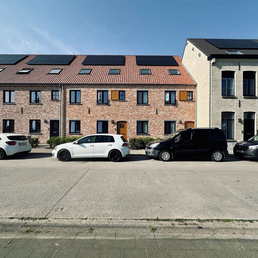 Instapklaar appartement met drie slaapkamers - Photo 1