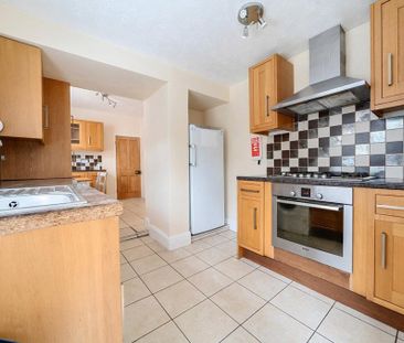 3 bedroom terraced house to rent - Photo 6