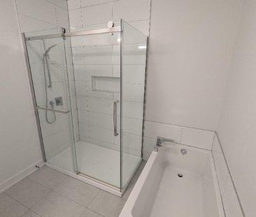 Superbe logement ensoleillé à louer JUIN ou JUILLET - Photo 1