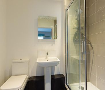 2 bedroom flat to rent - Photo 4