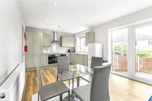 1 bedroom in a house share to rent - Photo 1