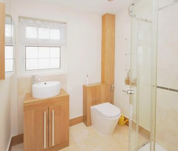 3 bedroom end of terrace house to rent - Photo 6
