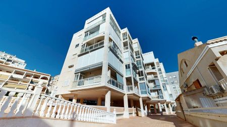 Apartamento de alquiler en Calle Islas Baleares, Los Arenales del Sol - Photo 2