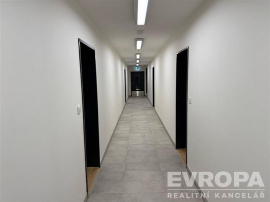 Pronájem bytu 2+kk 63 m2 - Fotografie 1