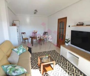 Piso en alquiler en Ronda del Carmen - Photo 2