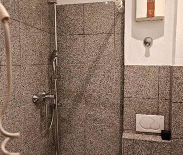 1 ZIMMER STUDIO MÖBLIERT EBK BAD 950., WARM MIETE INCL INTERNET HEI... - Photo 2