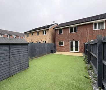 3 bedroom semi-detached house to rent - Photo 1