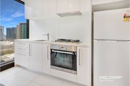 FURNISHED ONE BEDROOM IN PRIME LOCATION - Photo 5