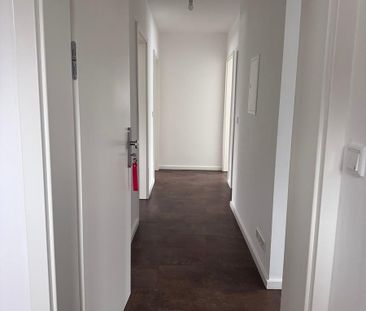 Moderne 3 Zimmer Wohnung mit großen Balkon. - Foto 2