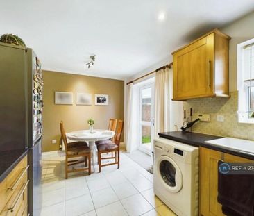 1 bedroom in a house share to rent - Photo 3