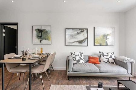 Greenford Quays, Greenford, UB6 - Photo 3