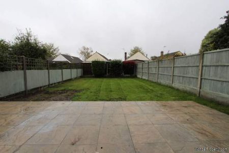 3 bedroom property to rent in Benfleet - Photo 3