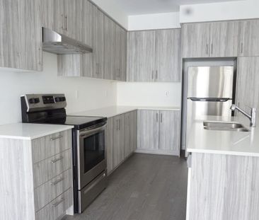 For Lease - 26 Louise Crescent, Whitby, Ontario - Photo 6