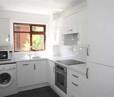 Ray Park Avenue, Maidenhead, Berkshire,SL6 - Photo 3