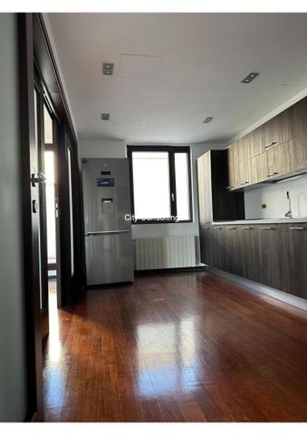 Inchirieri Apartamente 5+ camere Bucuresti - Fotografie 2