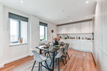 3 bedroom flat to rent - Photo 4