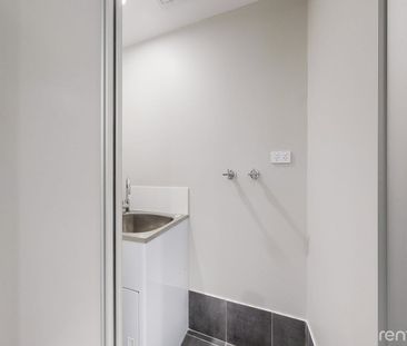 LOW MAINTENANCE LIVING! - Photo 6