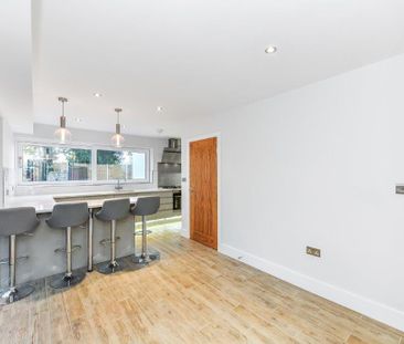 6 Bed Detached House, Elm Bank, NG3 - Photo 4