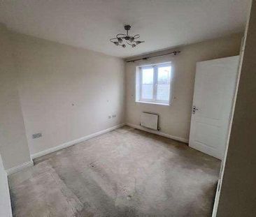 Buckingham Road, Aylesbury, HP19 - Photo 2