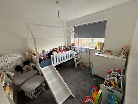 Property For Let - Merrivale Road - Photo 4