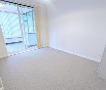 2 bedroom bungalow to rent - Photo 1