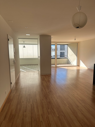 4.5 Zimmer-Wohnung im Zypressenhof zu vermieten - Photo 1