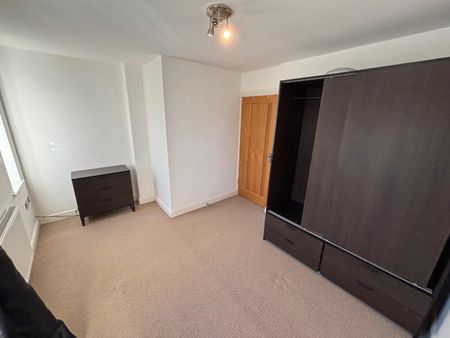 2 bedroom House To Let - Photo 4