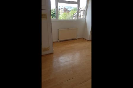 1 Bed Flat, Hervey Close, N3 - Photo 3