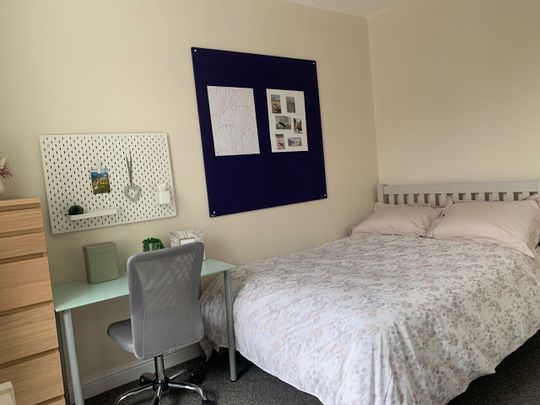 5 Bed Semi-Detached House, Trinity Avenue Lenton, NG7 - Photo 1