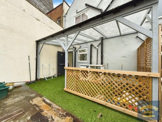 High Street, Colchester - Photo 1